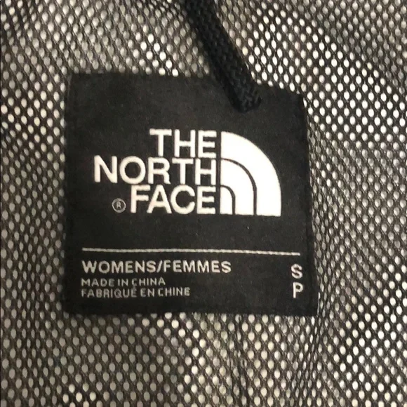 Women’s North Face HyVent Rain/Wind Jacket with Mesh inside, size Small - Picture 7 of 8